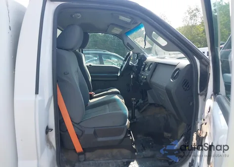 2015 Ford F-250 Xl z USA, uszkodzony, nr VIN 1FDBF2B63FED21591